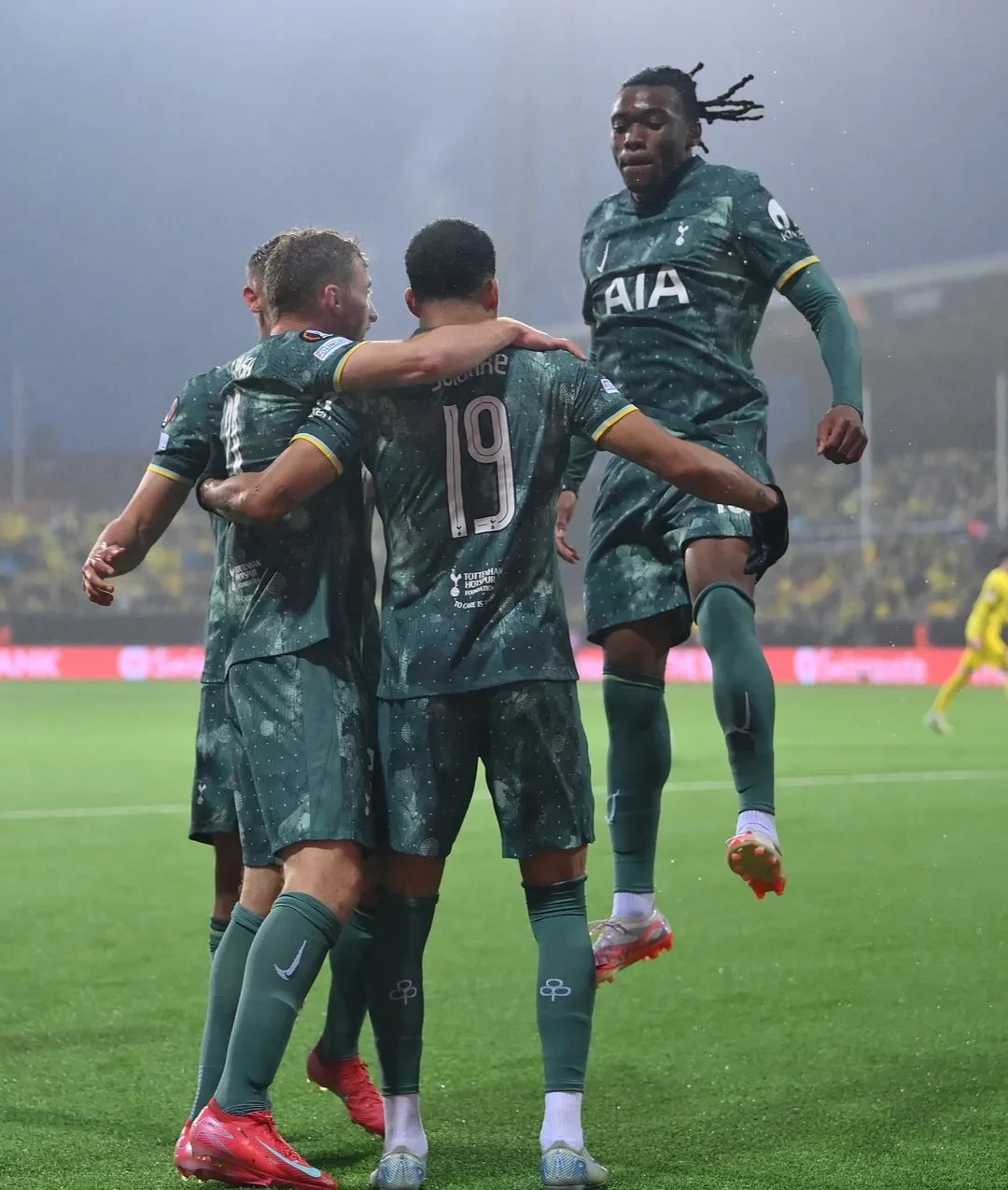 托特纳姆热刺誓取三分，对阵莱切斯特城的简单介绍