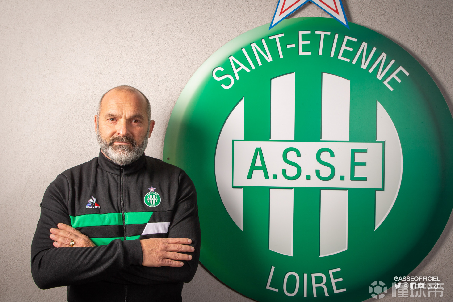 圣埃蒂安球员合练时传出冲突，主帅需解决内部纷争的简单介绍