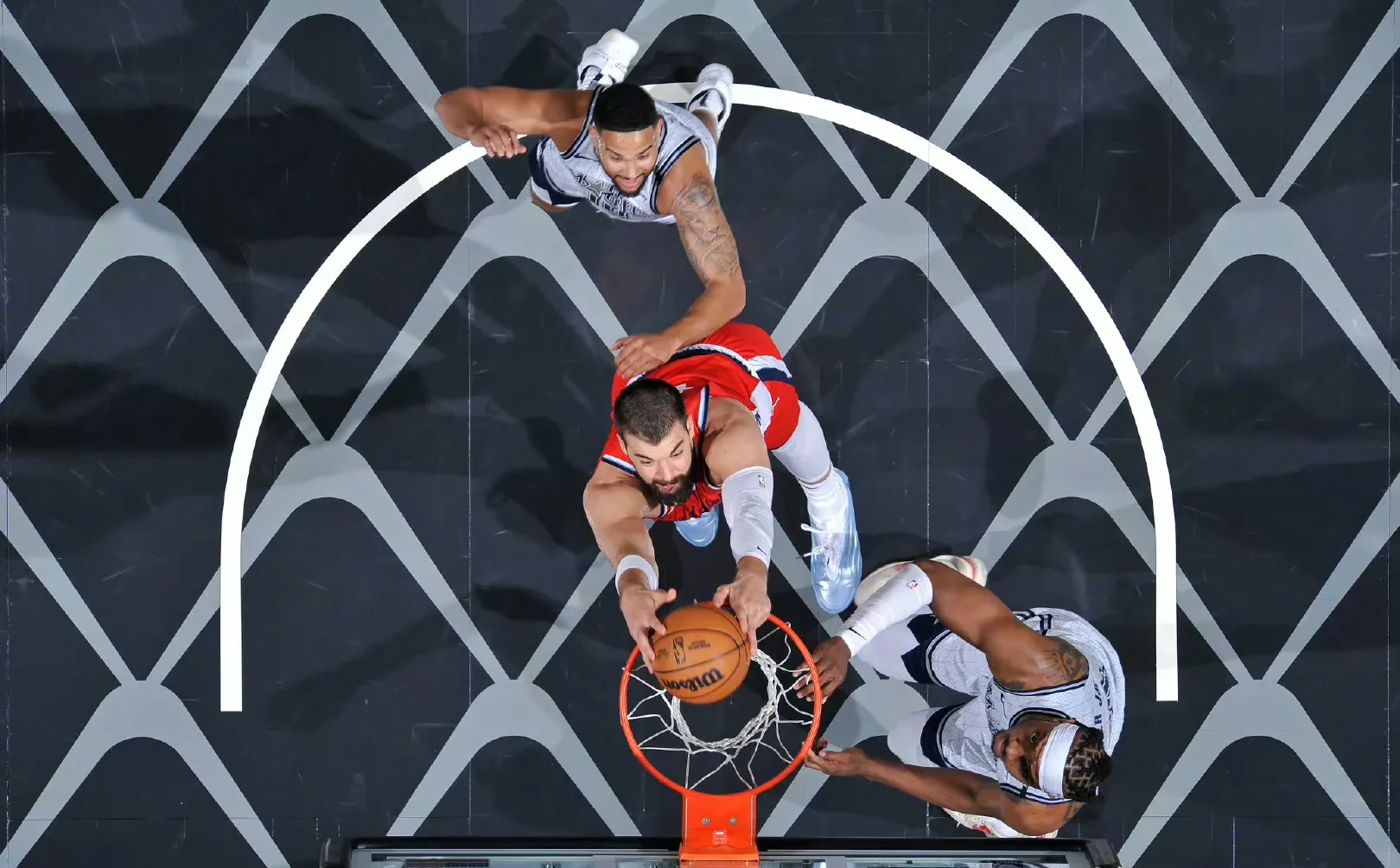 快船客场大胜魔术，雷吉杰克逊绝杀