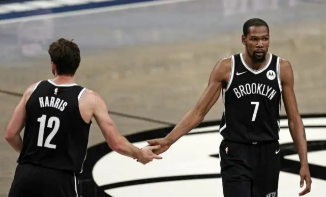 篮网队外援大放异彩，助球队连胜