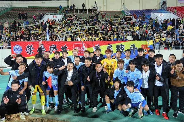 包含球员们展现出来的毅力和拼搏精神备受称赞的词条